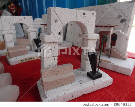 [Peru] Syrah root souvenir figurine (Arequipa) 89649332