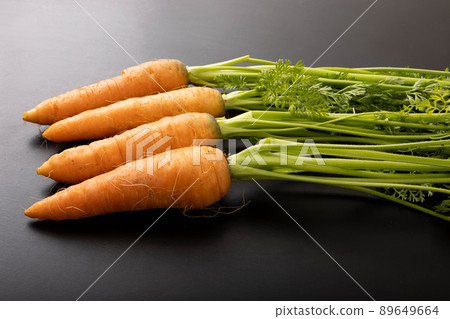 Carrot with leaf Carrot with leaf 89649664