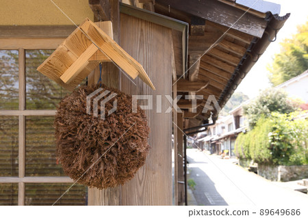 <Shimane Prefecture> World Heritage Iwami Ginzan Sugidama at the eaves <Shimane Prefecture> World Heritage Iwami Ginzan Sugidama at the eaves 89649686