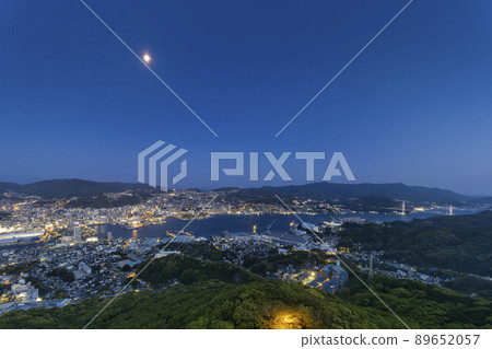 Night view of Nagasaki from the Inasayama summit observatory / Nagasaki, Japan 89652057