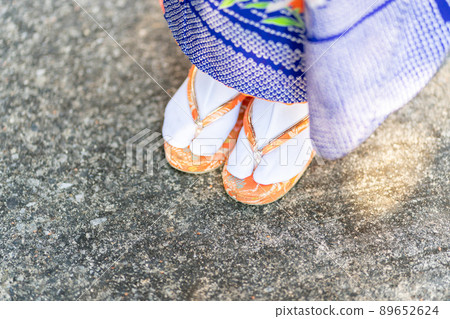 Seven-year-old Shichigosan's feet Seven-year-old Shichigosan's feet 89652624