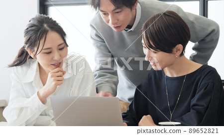 Business team 89652821