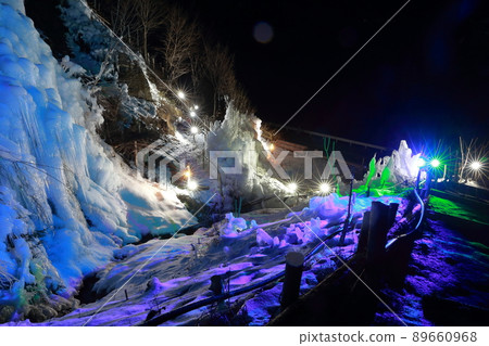 Winter tradition: Illumination of icicles (Icicle / Spring Square, Toyota City, Aichi Prefecture) 89660968