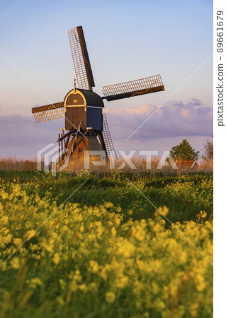 Windmill Broekmolen, Molenlanden - Nieuwpoort, The Netherlands Windmill Broekmolen, Molenlanden - Nieuwpoort, The Netherlands 89661679