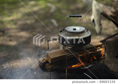 Campfire camp 89665339