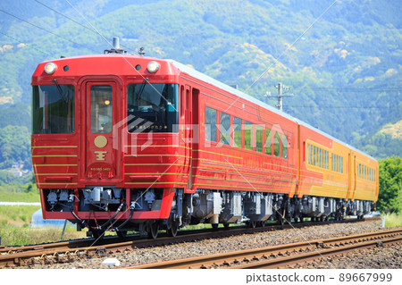 JR四國觀光列車“伊予灘物語”（第2代） 89667999