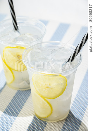 Lemonade lemon squash 89668217