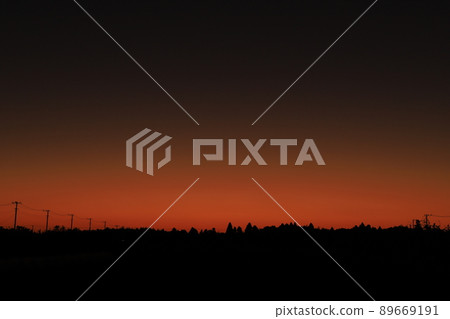 落日的天空 89669191