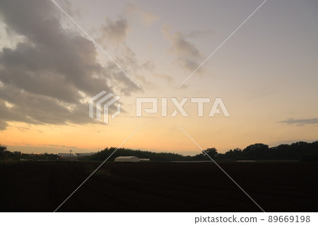 落日的天空 89669198