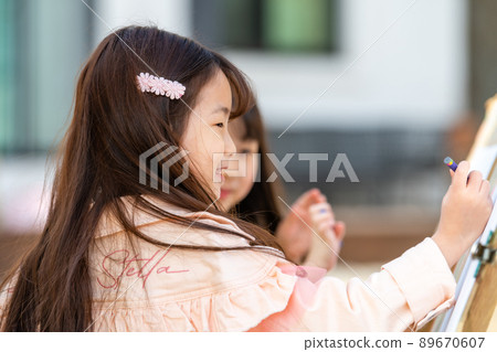 child girl lifestyle art child girl lifestyle art 89670607