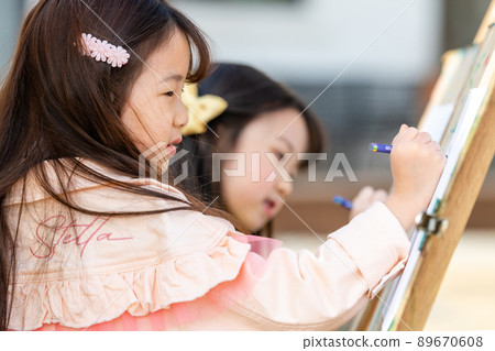 兒童女孩生活方式藝術 兒童女孩生活方式藝術 89670608