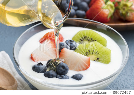 Smooth and smooth yogurt 89672497