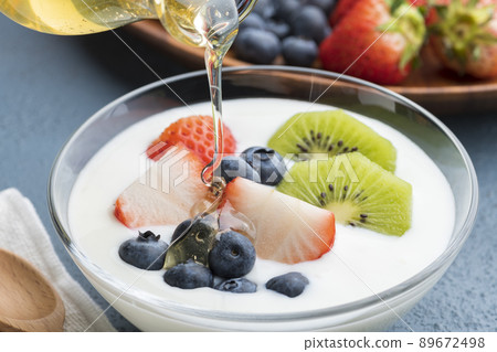 Smooth and smooth yogurt Smooth and smooth yogurt 89672498