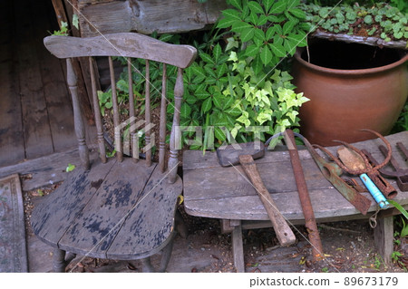 Gardening supplies (Gifu World Rose Garden, Former Flower Festa Memorial Park, Kani City, Gifu Prefecture) 89673179