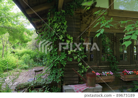 被植物環繞的絕妙住宅（岐阜縣可兒市岐阜世界玫瑰園、舊花節紀念公園） 89673189