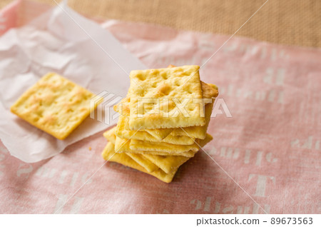 Cheese cracker 89673563