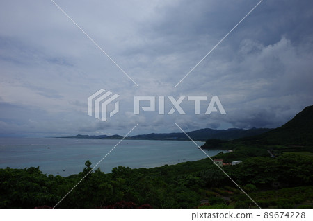 從玉取崎天文台看到的太平洋蔚藍的大海 從玉取崎天文台看到的太平洋蔚藍的大海 89674228