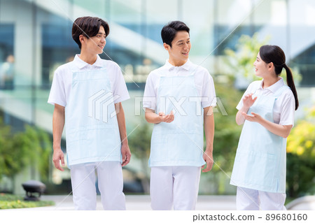 Caregiver, helper, nurse, medical photography cooperation "LINK FOREST" 89680160