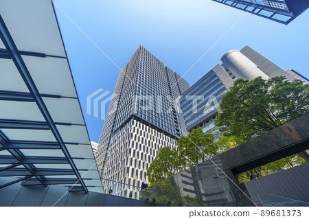 梅田DT塔附近的梅田大廈晨景 89681373