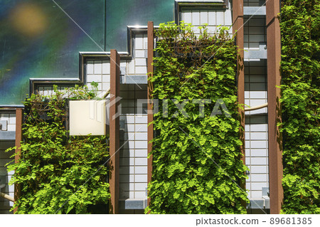 Exit from Diamor Osaka towards Umeda Square Building 89681385