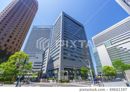Umeda near the south intersection in front of Osaka Station, early summer 2022 89681397