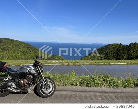 Sado, rice terraces to the sea 89687346