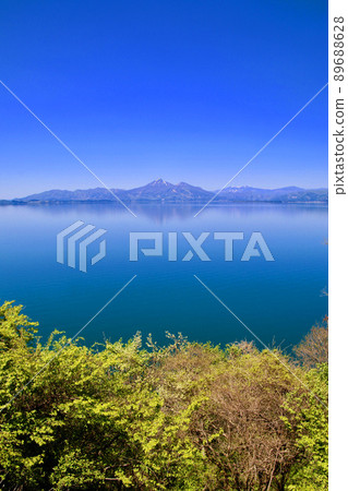 Lake Inawashiro and Mt. Bandai (Koriyama City, Fukushima Prefecture, Konan Town) 89688628