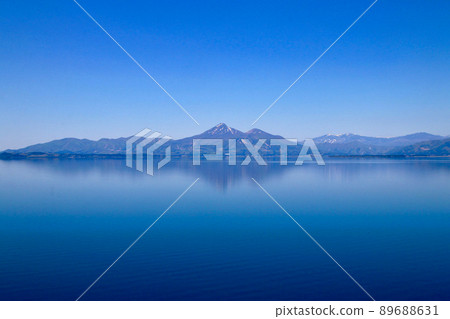 Lake Inawashiro and Mt. Bandai (Koriyama City, Fukushima Prefecture, Konan Town) Lake Inawashiro and Mt. Bandai (Koriyama City, Fukushima Prefecture, Konan Town) 89688631