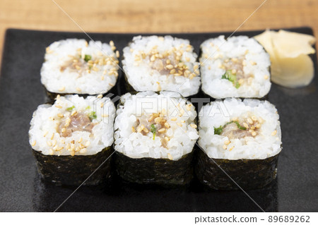 Horse mackerel seaweed roll Horse mackerel seaweed roll 89689262