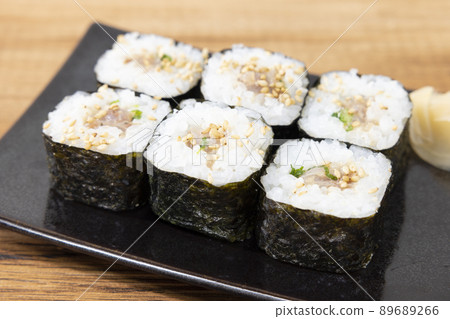 Horse mackerel seaweed roll Horse mackerel seaweed roll 89689266