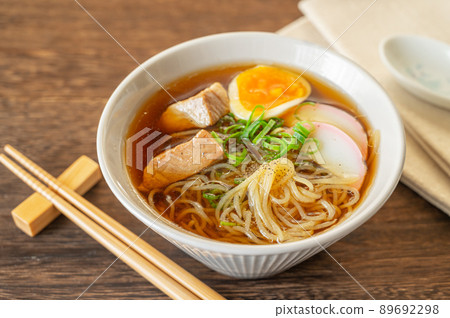 Konjac noodle soy sauce ramen 89692298