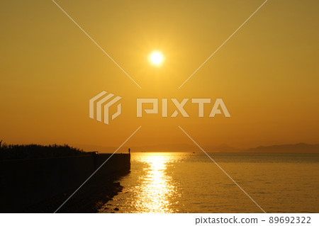 The rising sun and the sparkling Ariake Sea in the sky The rising sun and the sparkling Ariake Sea in the sky 89692322