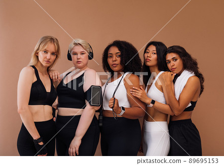 group, people, women 89695153