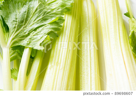 Celery up. 89698607