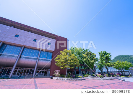 被大自然包圍的美麗山梨學院大學校園,崇光大學甲府市 被大自然包圍的美麗山梨學院大學校園,崇光大學甲府市 89699178