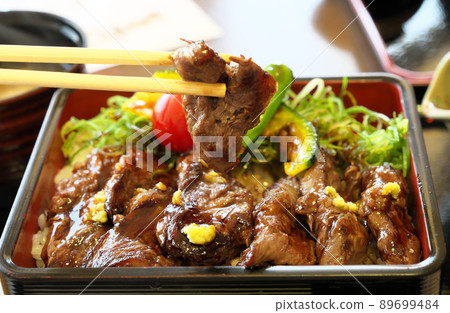 牛排很重 89699484