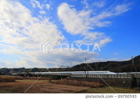 Tokaido Shinkansen running in Kanagawa Prefecture 89700593