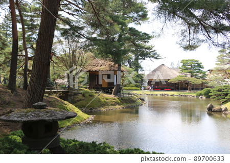 Aizu Matsudaira's villa area Oyakuen 89700633