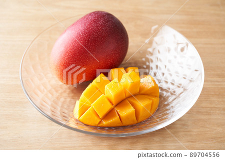 國產芒果切成花狀 89704556