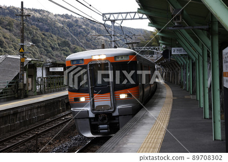 電動火車 89708302