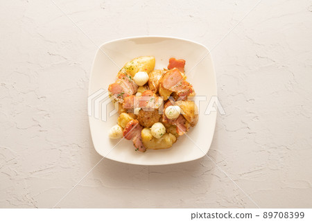 German potatoes with fresh cheese 89708399