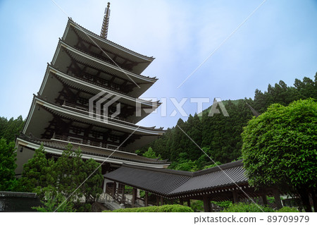 Fukui Katsuyama City Seidaiji Five-storied Pagoda 89709979