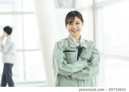 年輕女工程師的形象 年輕女工程師的形象 89710602