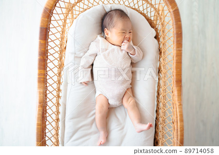 Finger sucking baby whole body Finger sucking baby whole body 89714058