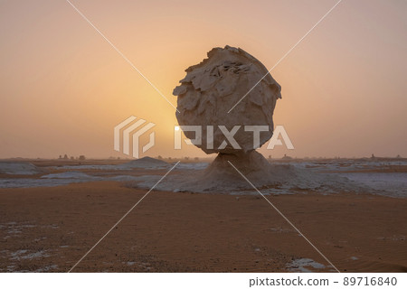 Chalk rocks in the White Desert at sunset. Egypt, Baharia Chalk rocks in the White Desert at sunset. Egypt, Baharia 89716840