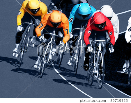 Cycling up Cycling up 89719523