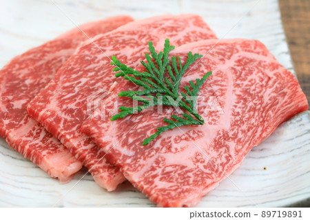 Japanese black beef (shoulder loin) yakiniku Japanese black beef (shoulder loin) yakiniku 89719891