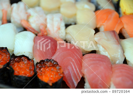 sushi! Sushi! sushi! Sushi! Sushi! 89720164