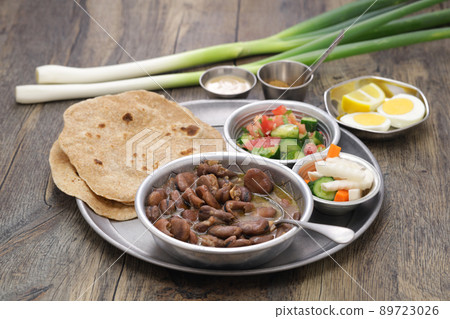 Hulu and Eishbaladi (Egyptian breakfast) 89723026