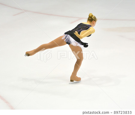 Girl figure skating Girl figure skating 89723833